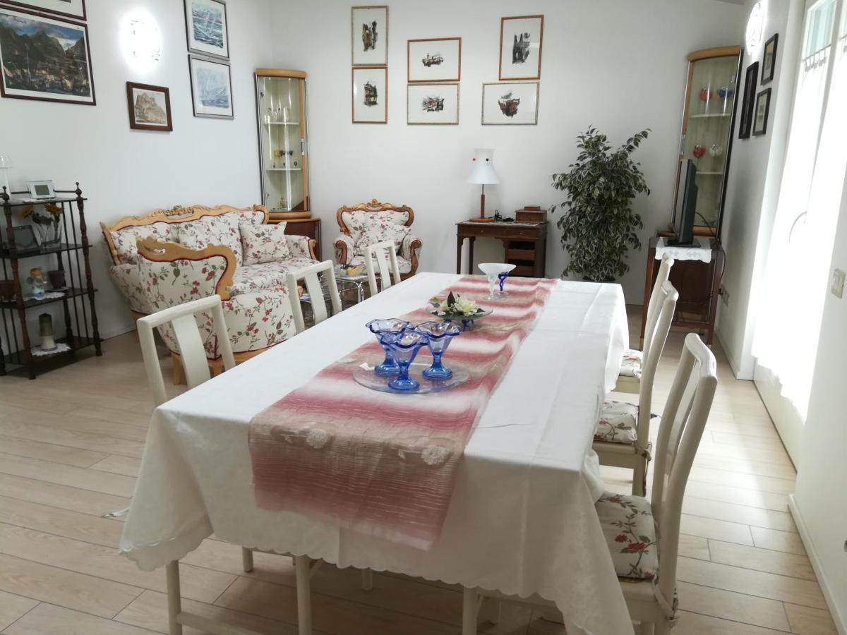 Ferrarini Apartment ริวาเดลการ์ดา ภายนอก รูปภาพ